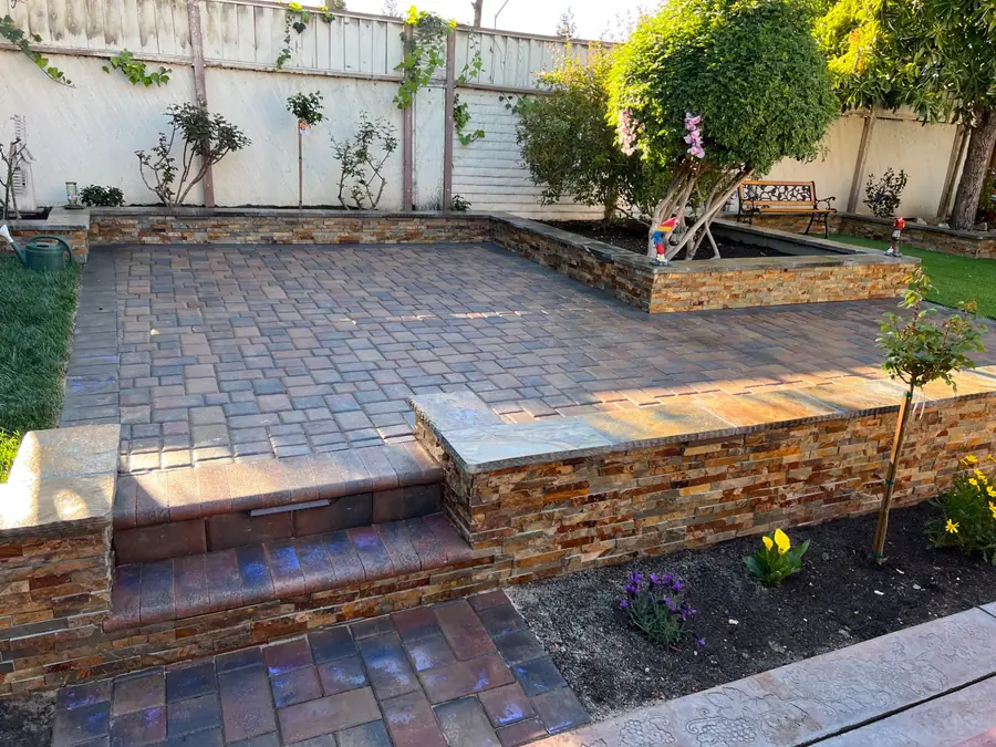 Agosto Landscape & Construction Inc project photo 6