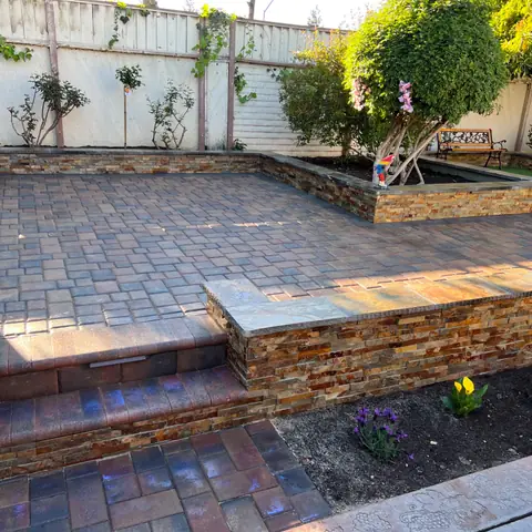 Agosto Landscape & Construction Inc project photo 6