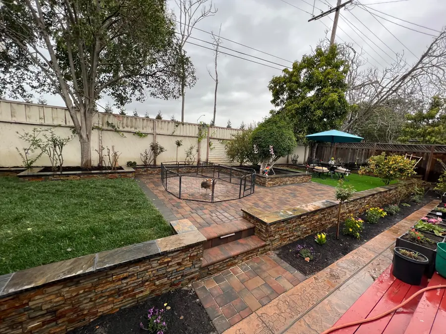 Agosto Landscape & Construction Inc project photo 3