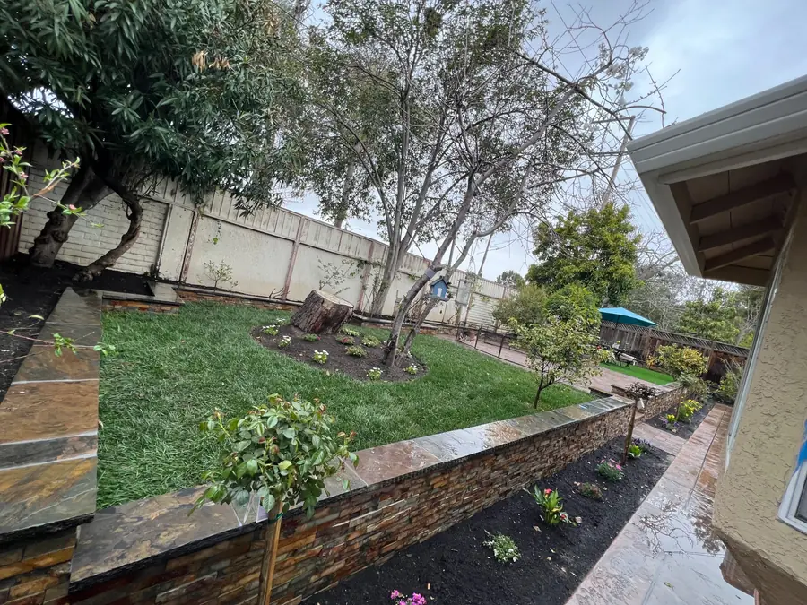 Agosto Landscape & Construction Inc project photo 2